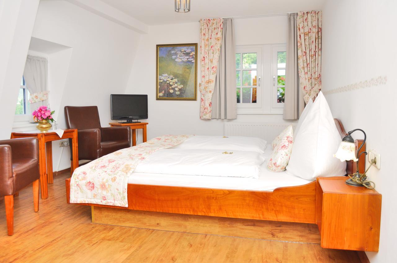 Altes Zollhaus Bed & Breakfast Beilstein  Exterior photo